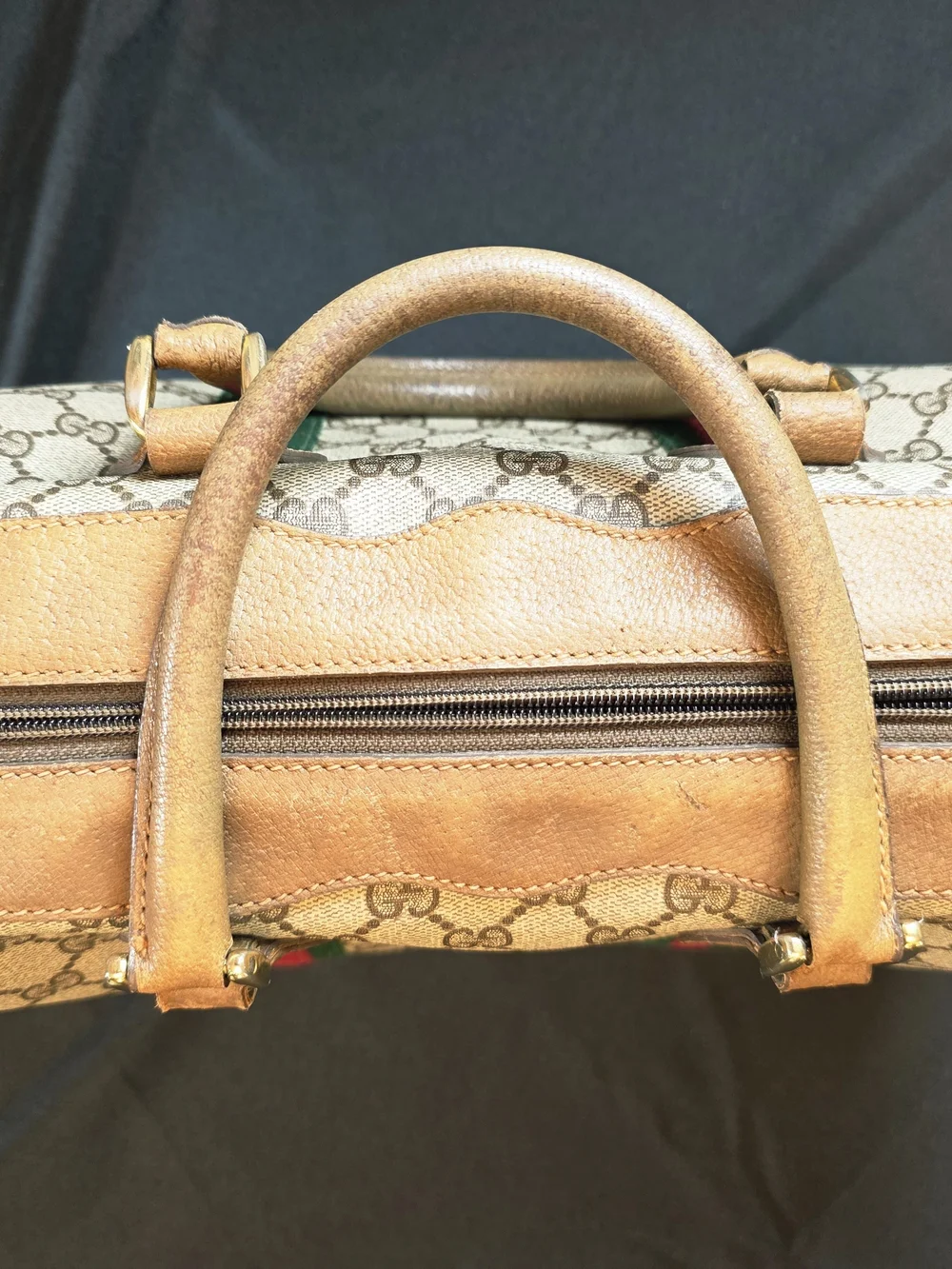 Vintage Italian Gucci Signature GG Canvas Boston Speedy Style. Comes w COA